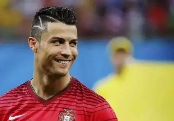 贝克汉姆谈梅西c罗,梅西和c罗贝克汉姆谁厉害