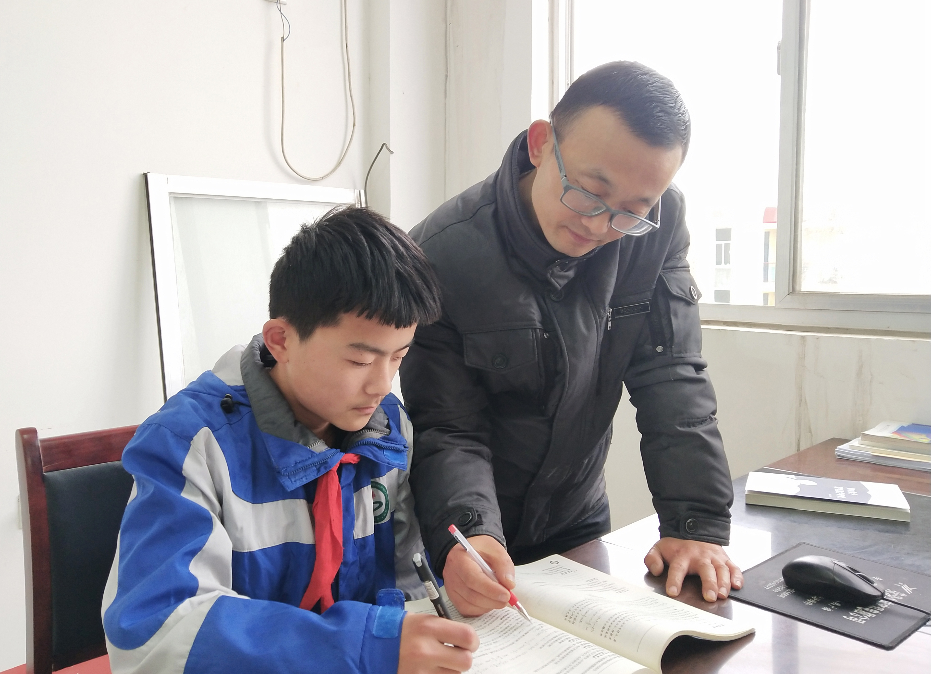 渭南一高中老师写给儿子的信,一封特级教师给孩子的信火了