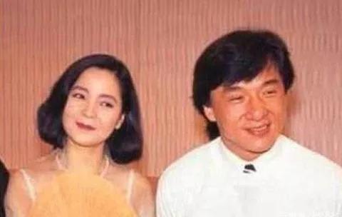 成龙感情史大全,成龙谈自己的恋爱史