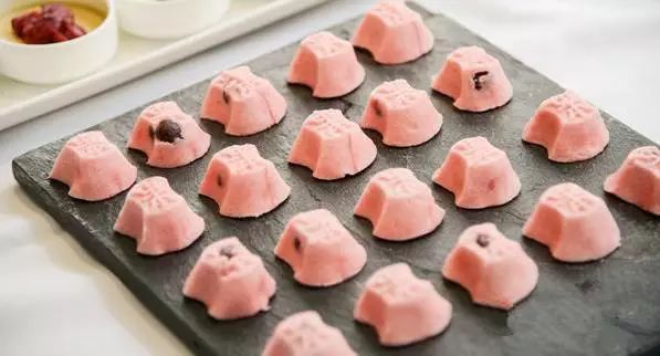 嗲到心窝里！让上海人牵肠挂肚的12家糕点店