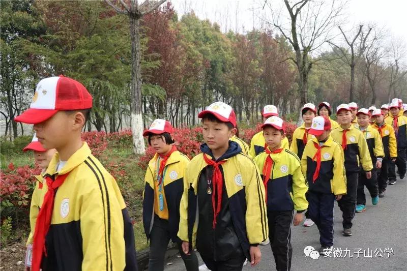 雨花台烈士陵园扫墓活动,祭扫烈士纪念碑团日活动