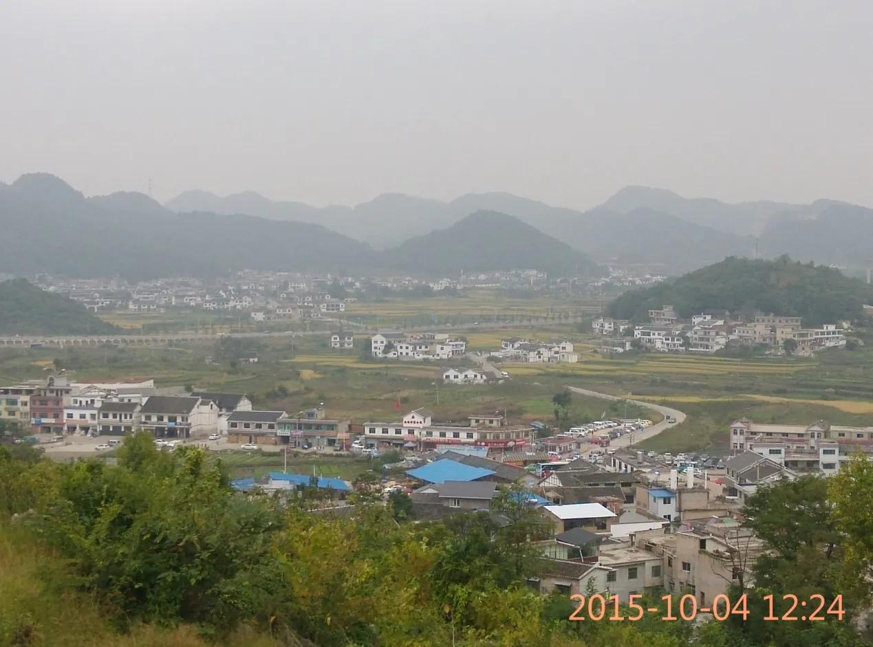 黄果树荔波小七孔苗寨镇远两日游,千户苗寨梵净山黄果树三日游