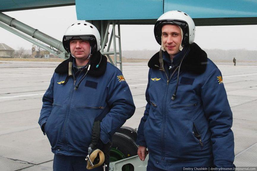 俄罗斯新式飞行员防护装具,俄罗斯新式迷彩飞行服