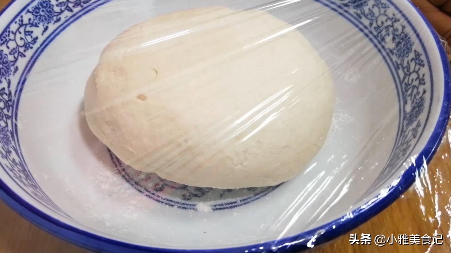 来学习一招三分钟快速发面的妙招,教你5个发面技巧