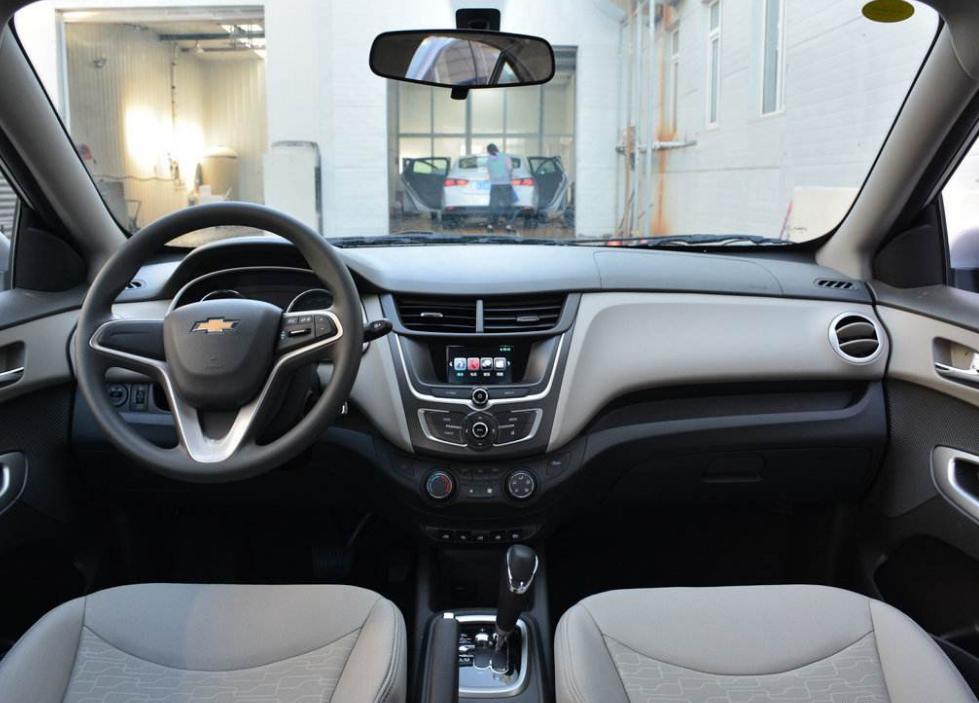 赛欧三厢车的优点和缺点,雪佛兰新赛欧三厢缺点