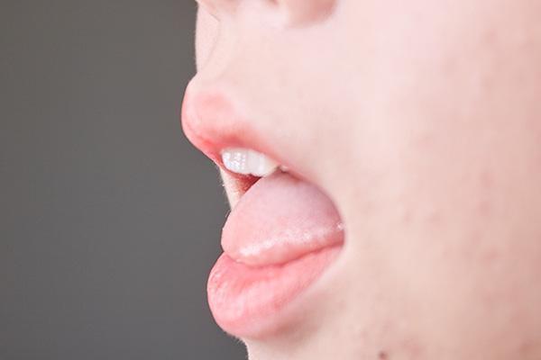 舌苔是健康“放大镜”,正常舌苔什么样?不同舌苔说明哪些问题?