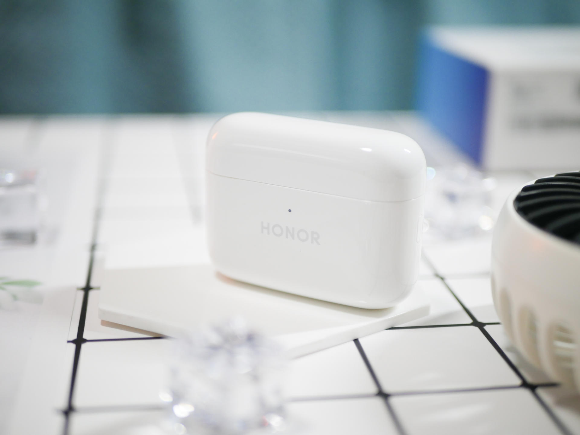 荣耀earbuds2se和freebuds4i,荣耀earbuds2se功能介绍