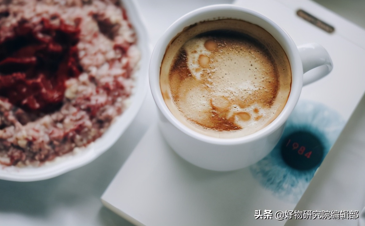 星巴克开600家新店计划，遭日本老牌打乱，2块喝一杯意式咖啡