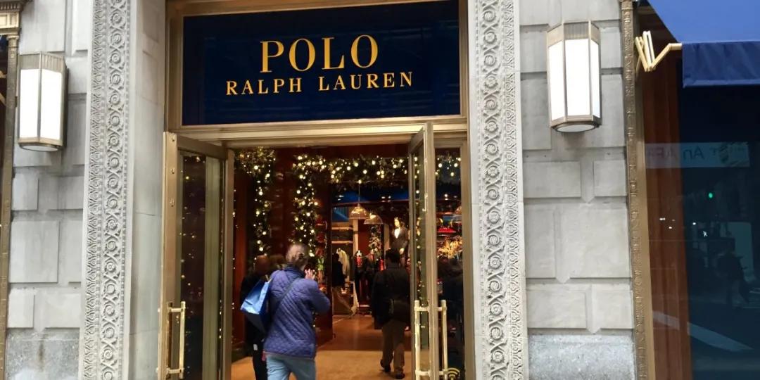 全球租金最贵的香港罗素街变折扣卖场；晓雪成上海时装周推广大使