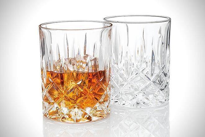 除了影视剧常备的厚底阔口杯,威士忌酒杯还有哪些写法?