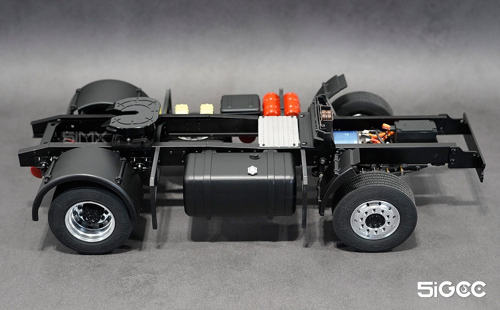 组装f2000拖头,组装f2000卡车模型