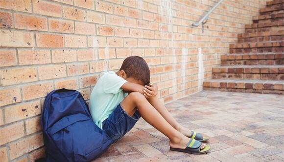 孩子拿家里的钱该怎么管教,面对孩子把钱送给小朋友怎么办