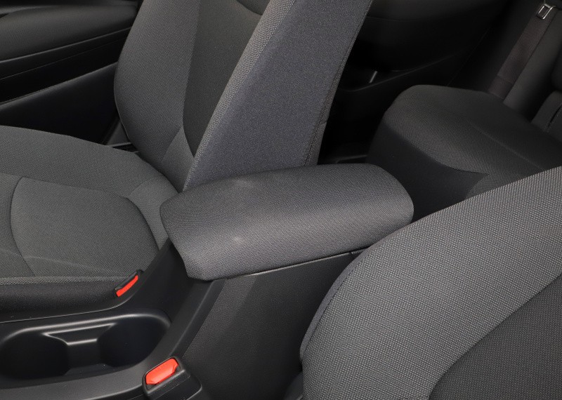 卡罗拉车油耗4.6是多少,卡罗拉混动版的动力够用吗