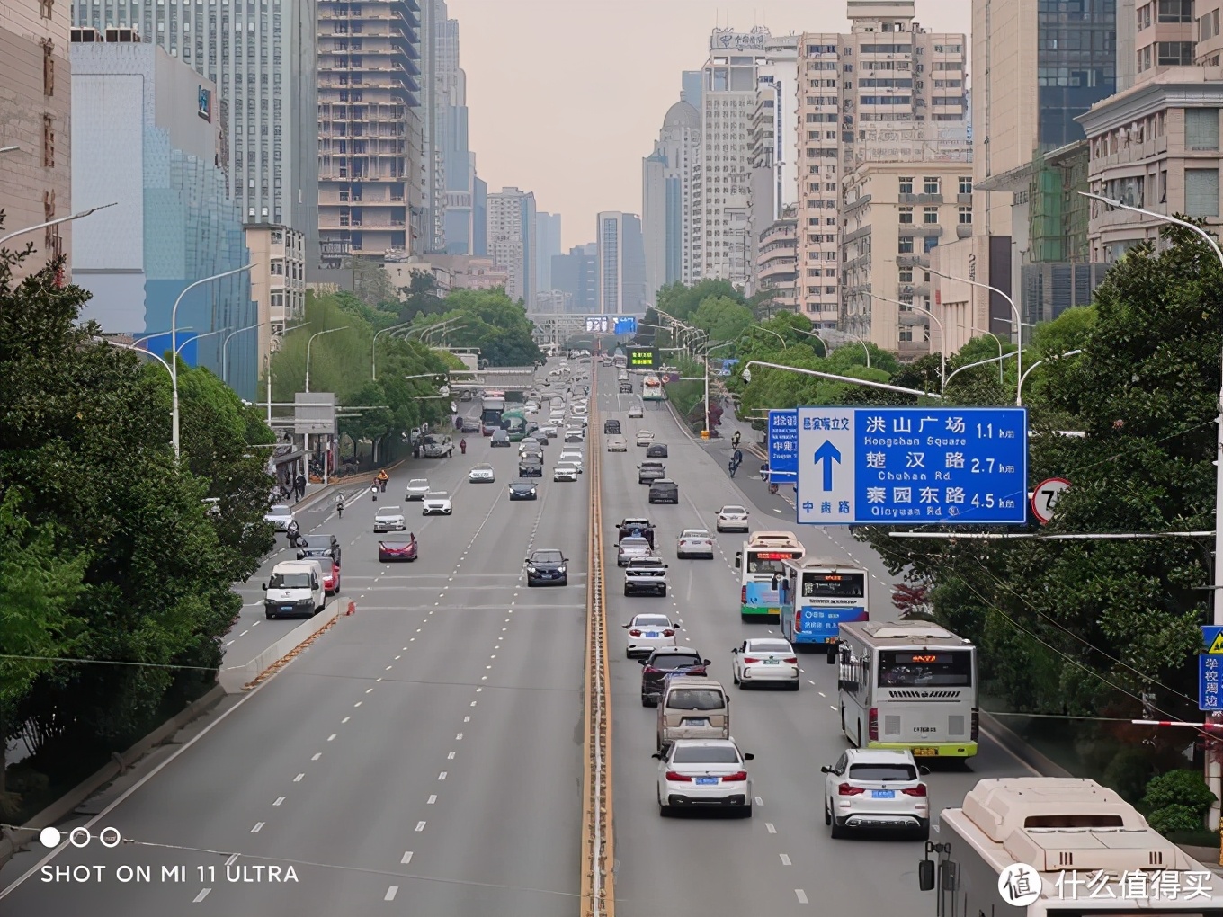 小米11ultra至尊版深度测评最新,感受一下小米11ultra的压迫感