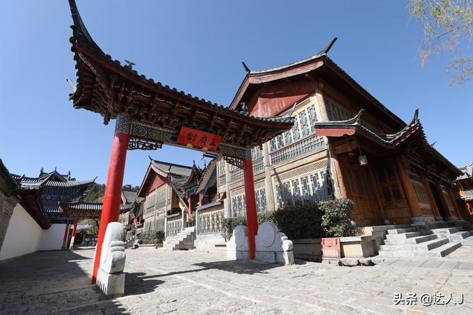 丽江的高颜值客栈逆天了，住一圈连回家的路费都省了！文末有福利