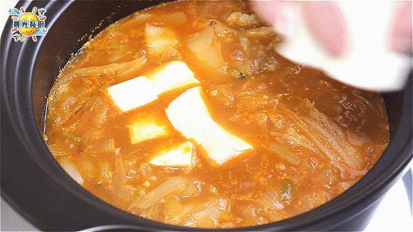 韩式泡菜锅酱汁配方,韩国泡菜猪肉锅教程