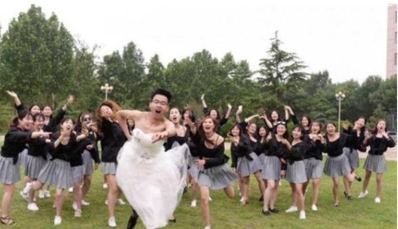 国内5所“阴盛阳衰”的大学,就像到了女儿国,简直是人生巅峰