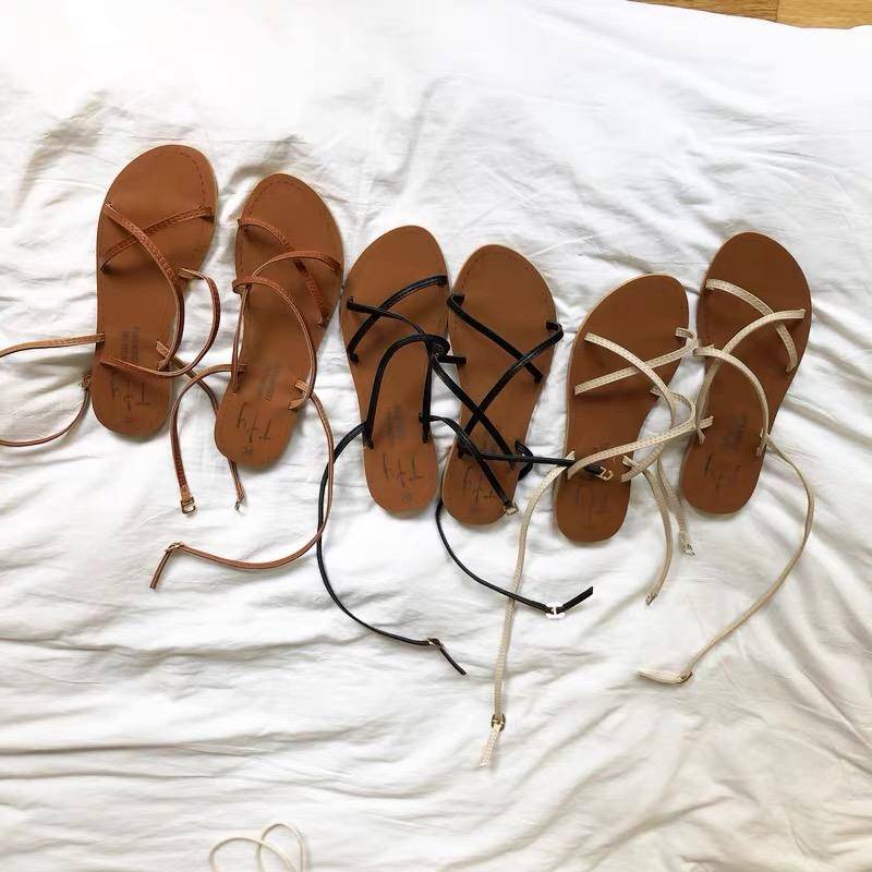 今夏的细带高跟鞋更显脚瘦，打造纤纤玉足，男友看过直呼爱了