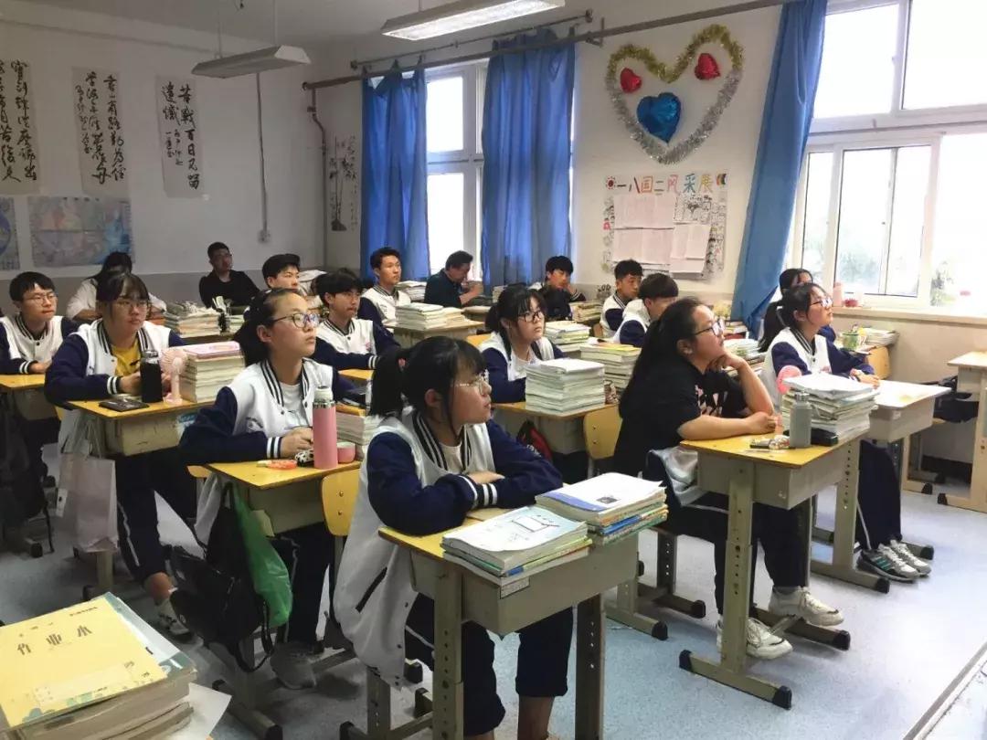 玩一玩微信群，就能月入10万？社群营销了解一下