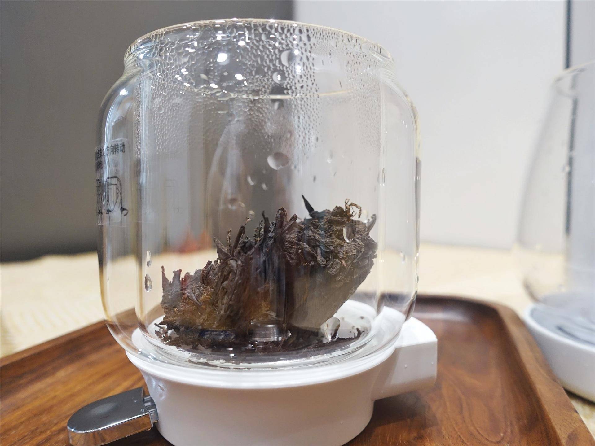 速热饮水机跟茶吧机哪个更实用,即热式茶饮机怎样使用