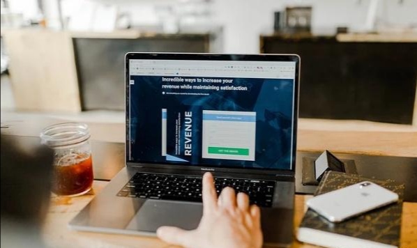 自媒体赚钱吗自媒体新手该怎么做,自媒体赚钱的方法有哪些