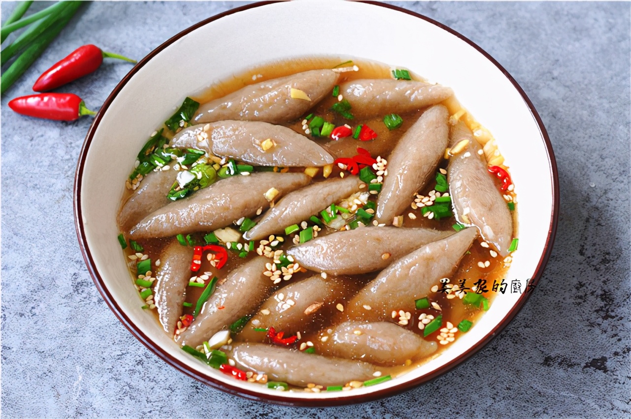 天热吃饺子，不如煮鱼鱼，不用面粉柔软Q弹，儿子一口气吃两碗