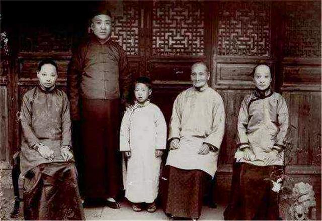 “闰土”原型:背生脓疮没钱治病死,孙子章贵却成鲁迅纪念馆馆长