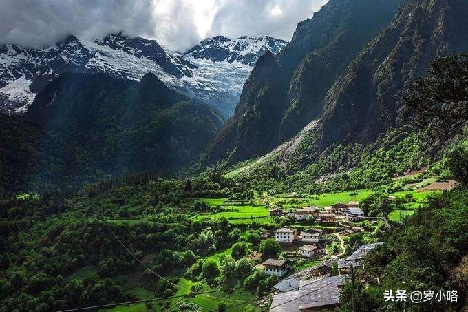 香格里拉徒步线路梅里雪山冰川 (梅里雪山明永冰川雨崩徒步攻略)