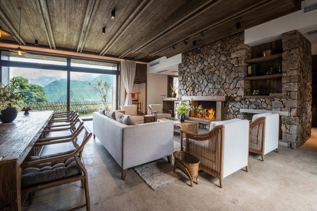 吹过「民宿」的晚风，许你一场野奢山村的美梦