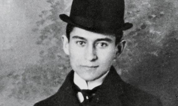 最怕的不是变成甲虫，而是人与人关系的异化、人与社会的异化