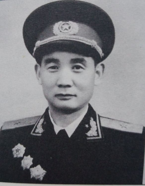 详解西南行政区*党**政军领导人在57年1月以前的工资与级别待遇