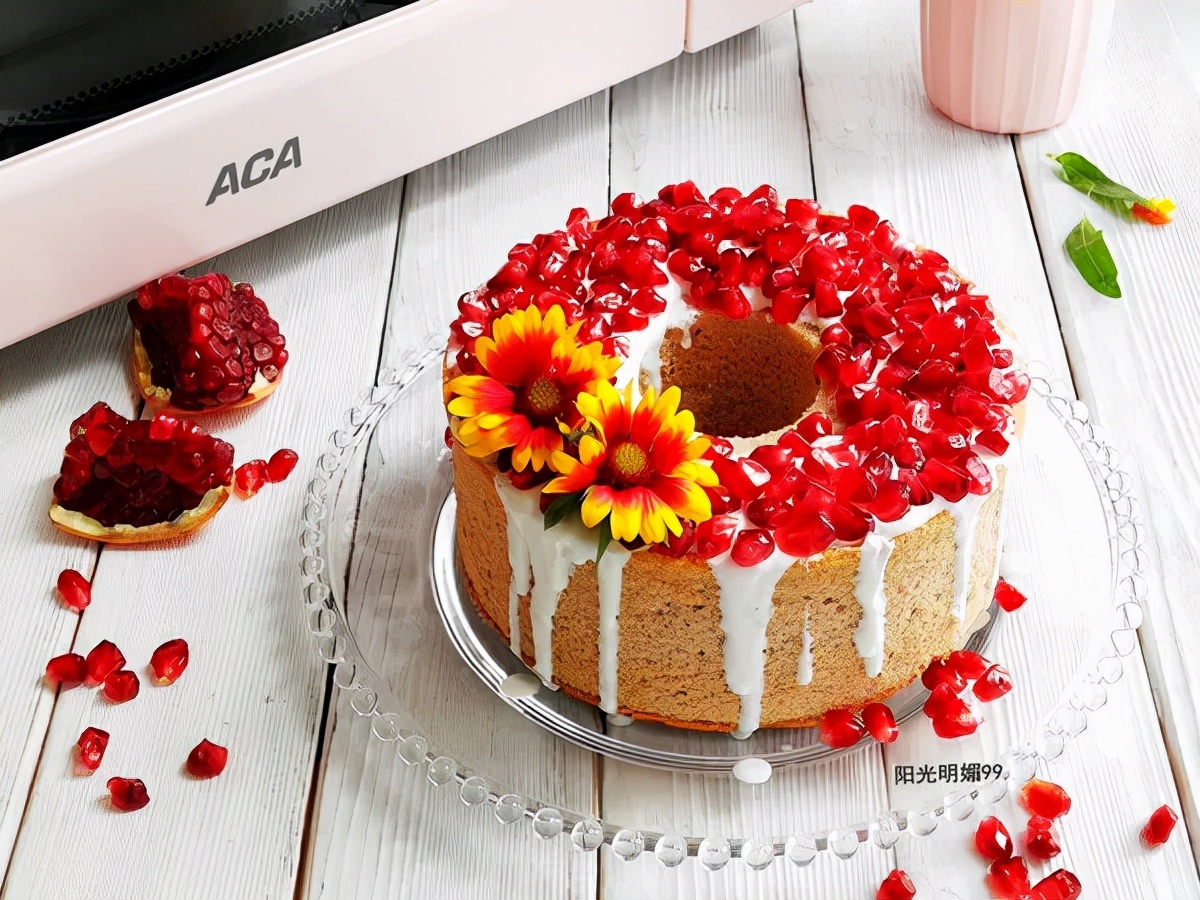 戚风蛋糕难点易错点,戚风蛋糕底下凹了是什么原因