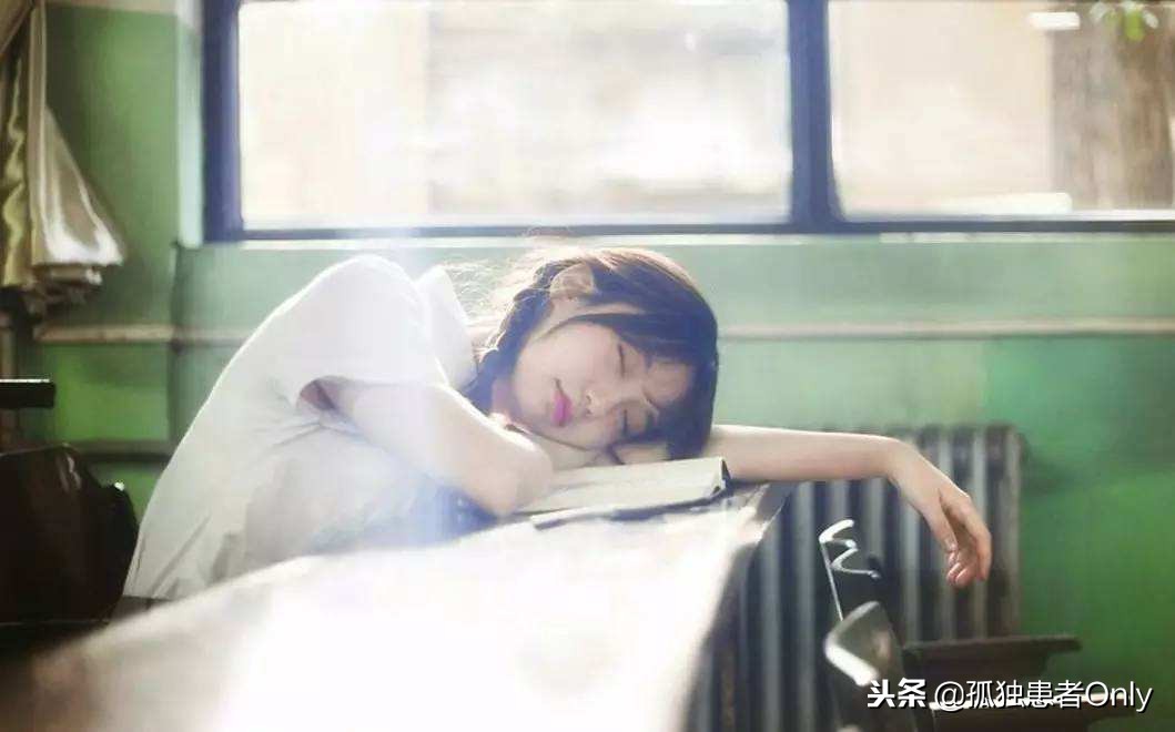 频繁的发朋友圈为了引起你注意,男人在朋友圈想引起你注意的表现