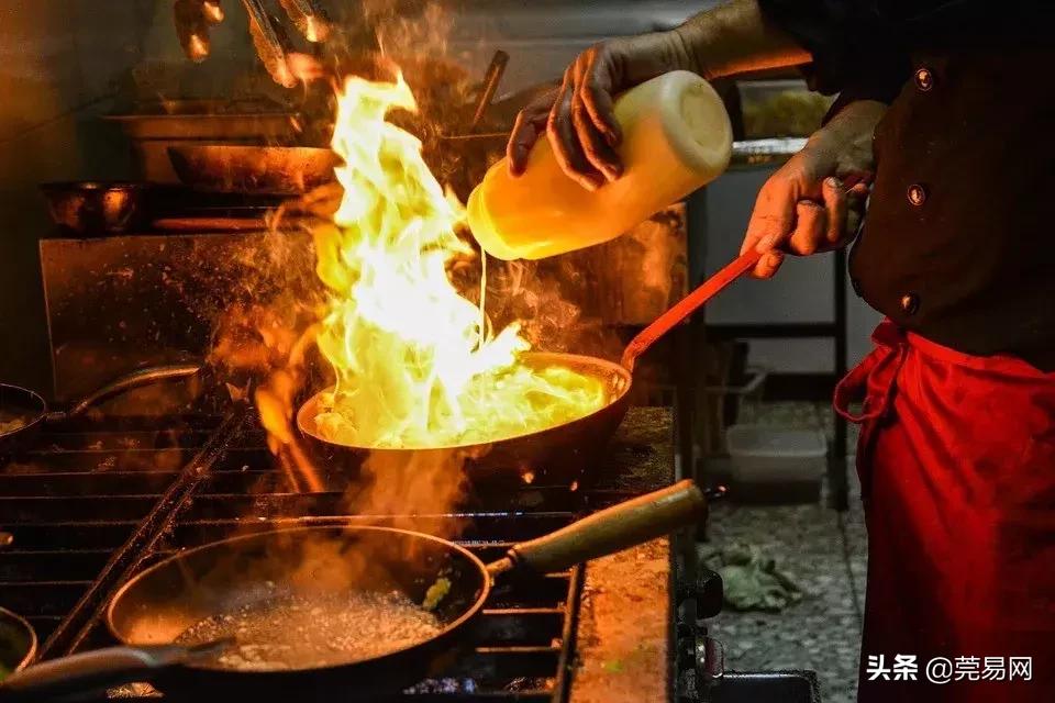 不锈钢不粘锅和涂层不粘锅,铁锅不锈钢锅不粘锅哪个更好