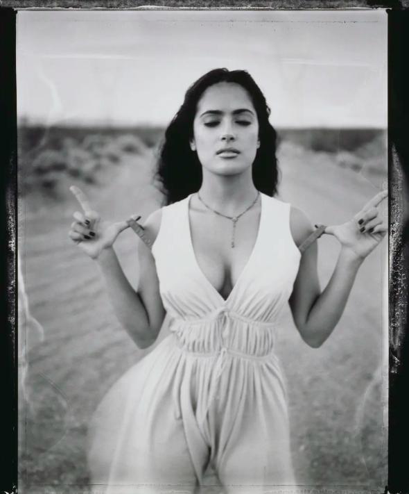 墨西哥性感女神，43岁嫁GUCCI总裁，她有的不仅是美貌