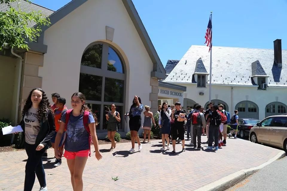 新嘉出国丨美国中学学校介绍——纽约州-长岛路德学校