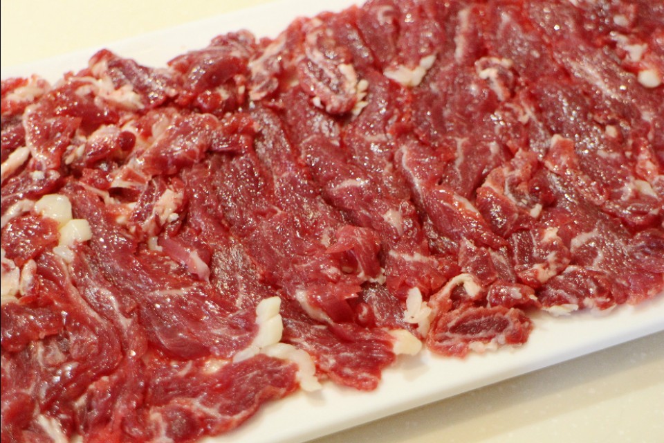 白里透红的女生皮肤,白里透红的漂亮女生