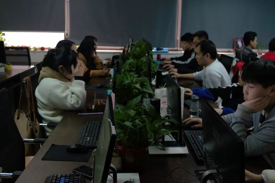 探秘中国AI村为人工智能数据的贴标人收入可观