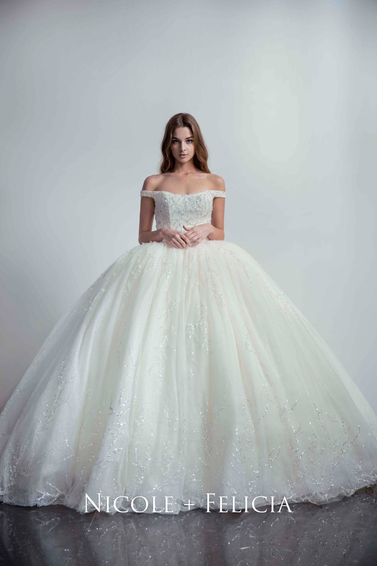 nicolestgillesparis品牌,nicolefelicia香槟色