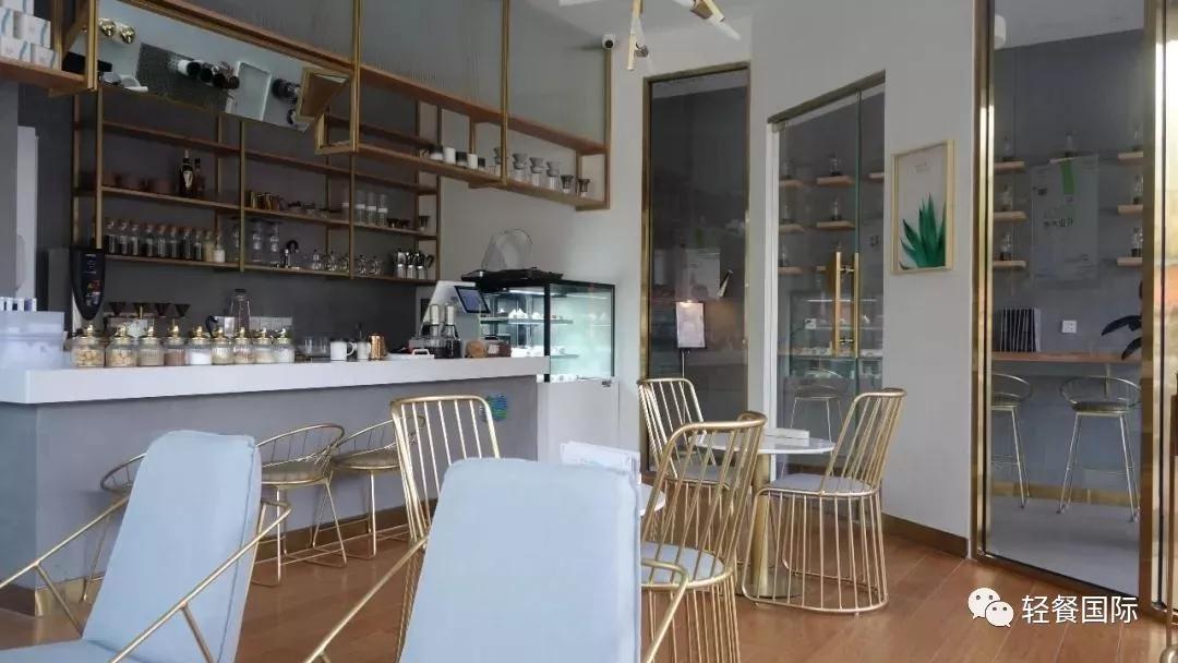 开奶茶店的十大坑人经历,大学生开奶茶店3天回本客流不断