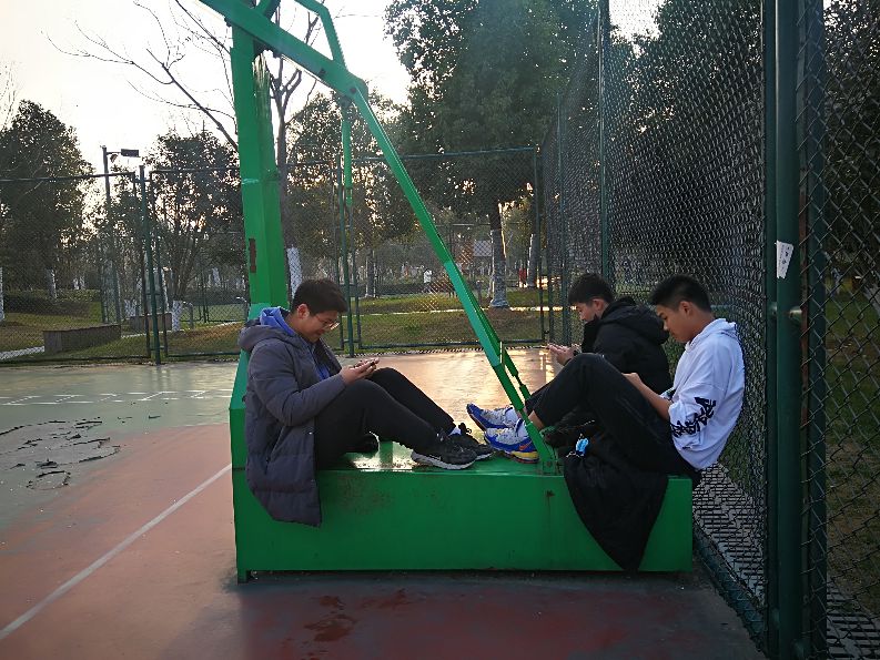 漫步河畔公园全景图,漫步公园美景