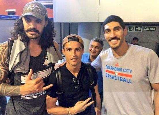 足球明星面对篮球明星,足球明星和篮球明星同框