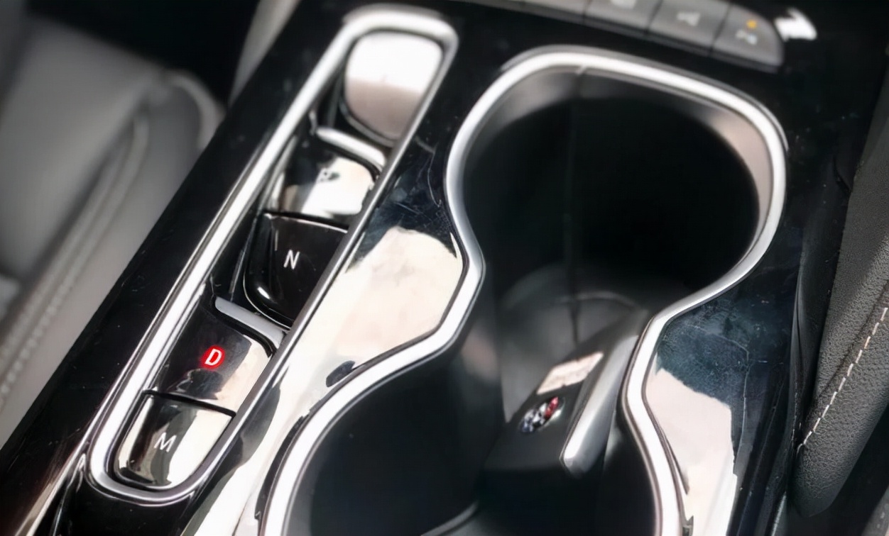 锐际与昂科威s变速箱哪个耐用,别克昂科威s颜值怎么样