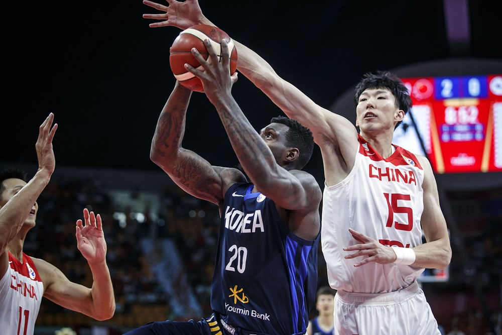 中国男篮何时才会有出头之日,中国男篮会走向国足深渊吗