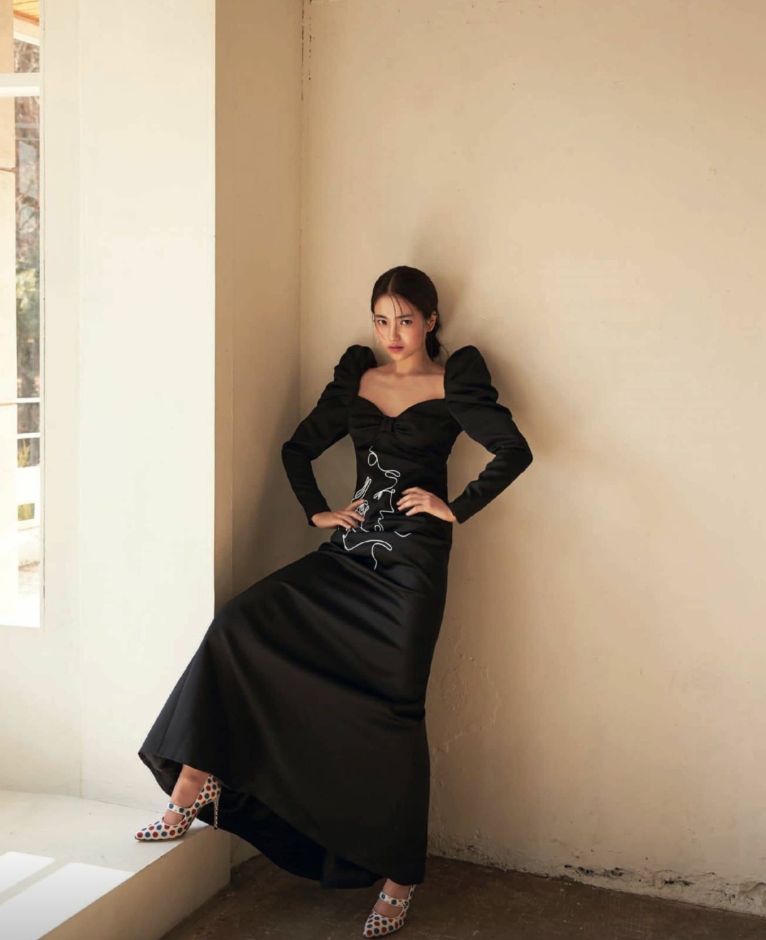 金泰梨白衬衣怎么搭配 (金泰梨白衬衫怎么搭配)