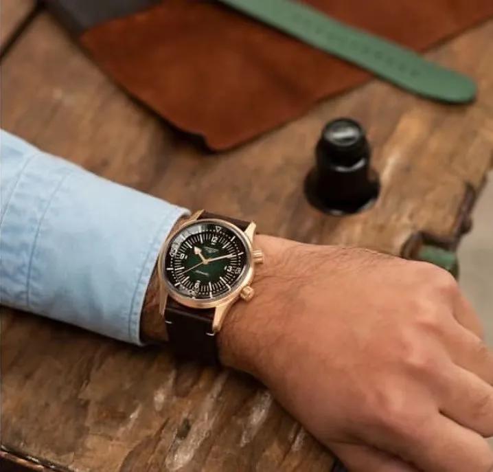 30岁一万以下买什么手表,浪琴表怎么买比较合算又便宜