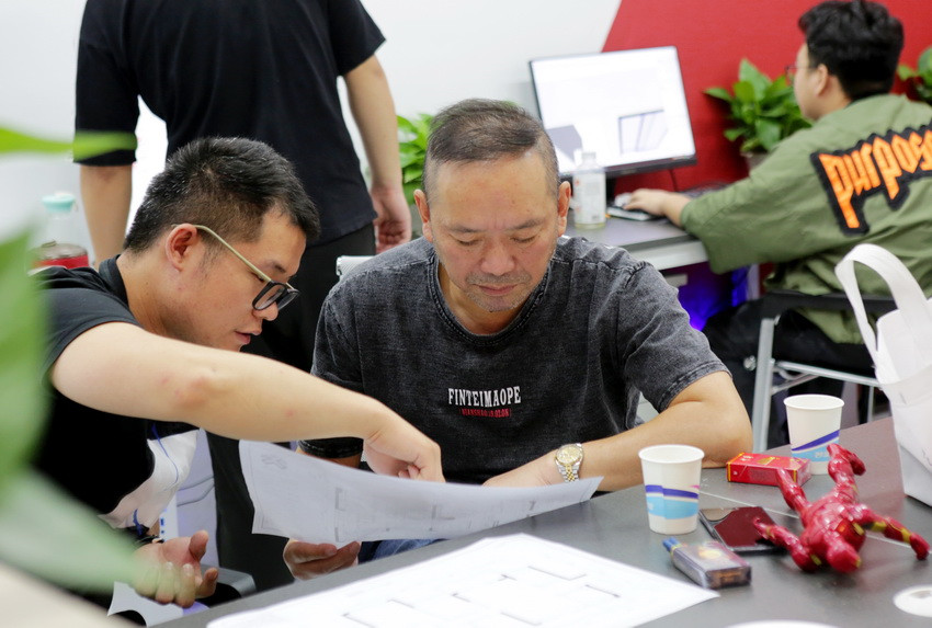 洲深装饰集团智慧分部、宝安分部开业，定位高端装饰品牌领导者