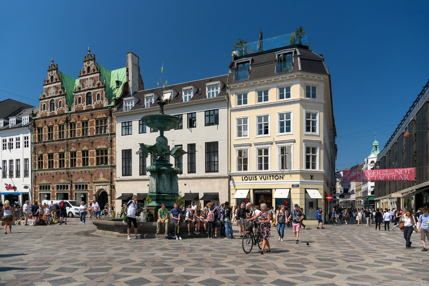 什么是轻奢?治疗土味装修的一剂猛药I哥本哈根·棕色立方