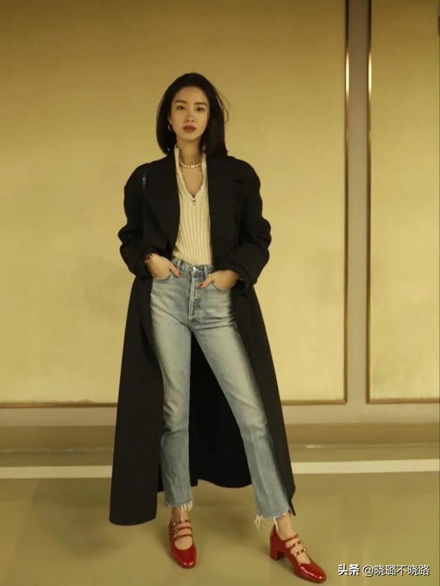 人人都有的牛仔裤怎么穿才时髦,每个人必备的牛仔裤