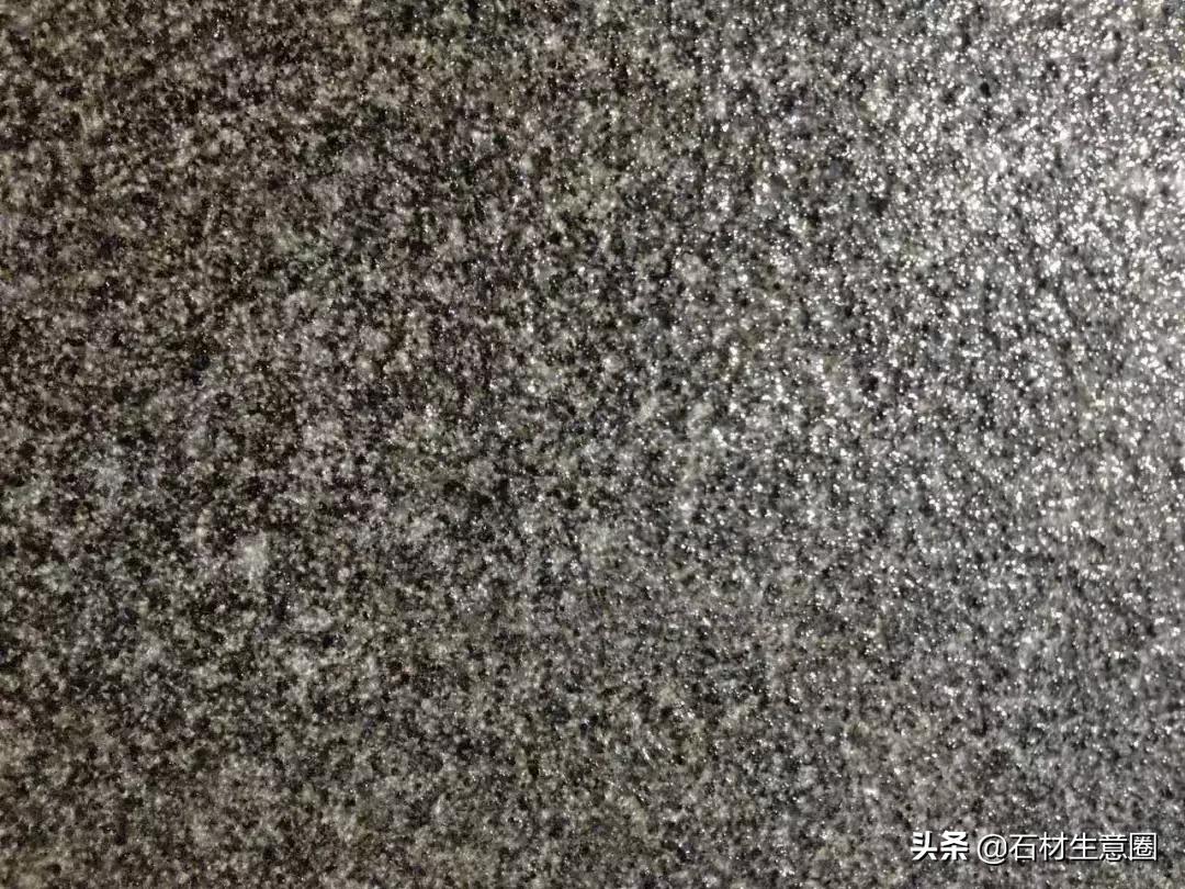 黑色花岗岩辐射大吗,深褐色花岗岩石材